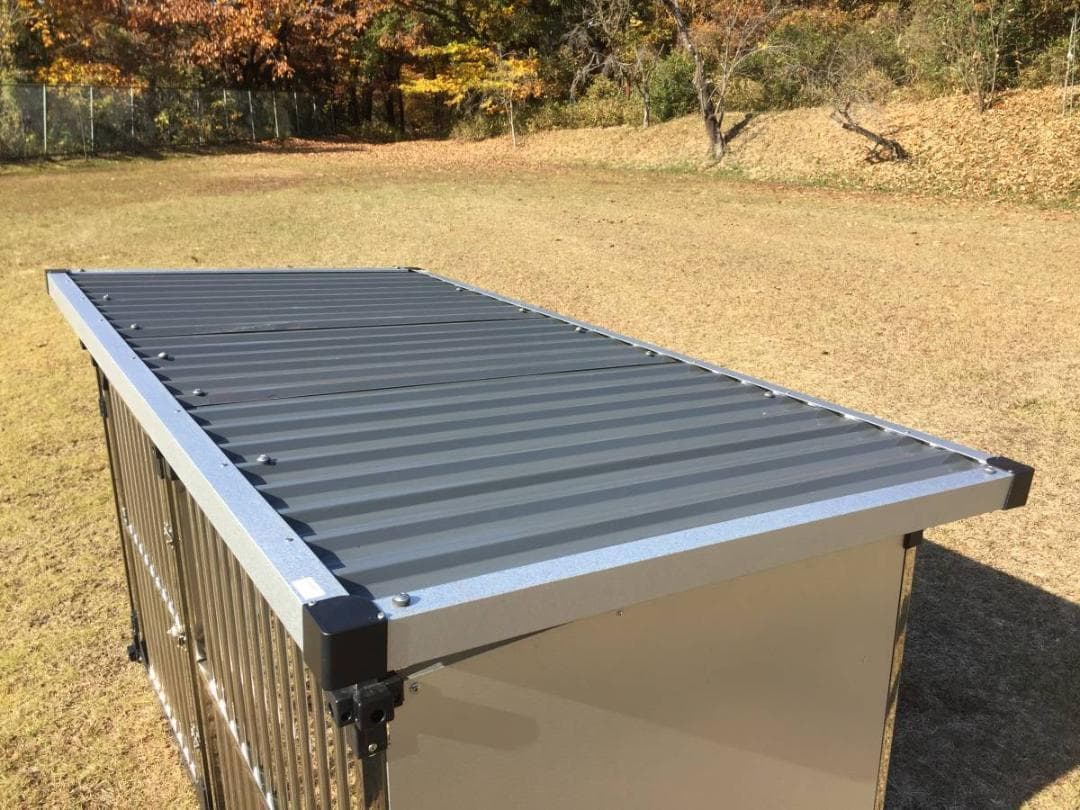 ステンレス製ドッグハウス　DFS-M1（0.5坪屋外用犬小屋）中型/大型犬用