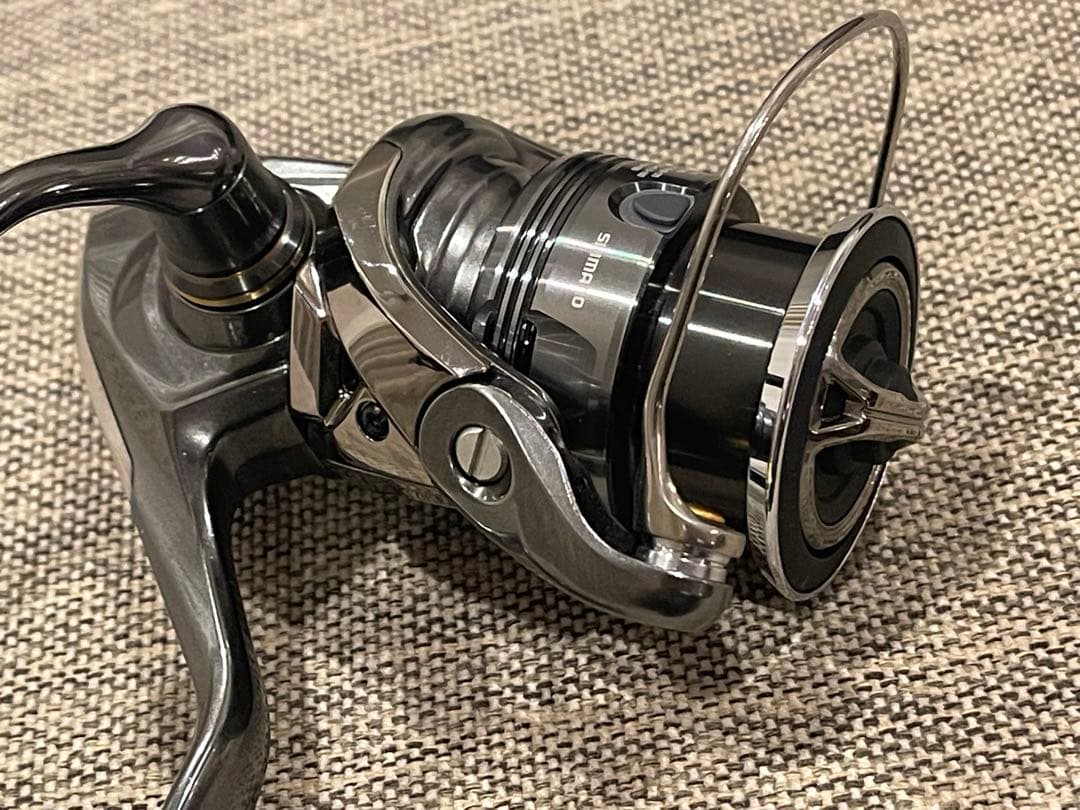 SHIMANO TWIN POWER C2500SXG スピニングリール　極美品