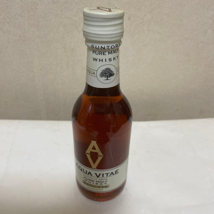 サントリー アクアヴィーテ 生命の水 樽ポリフェノール 40%