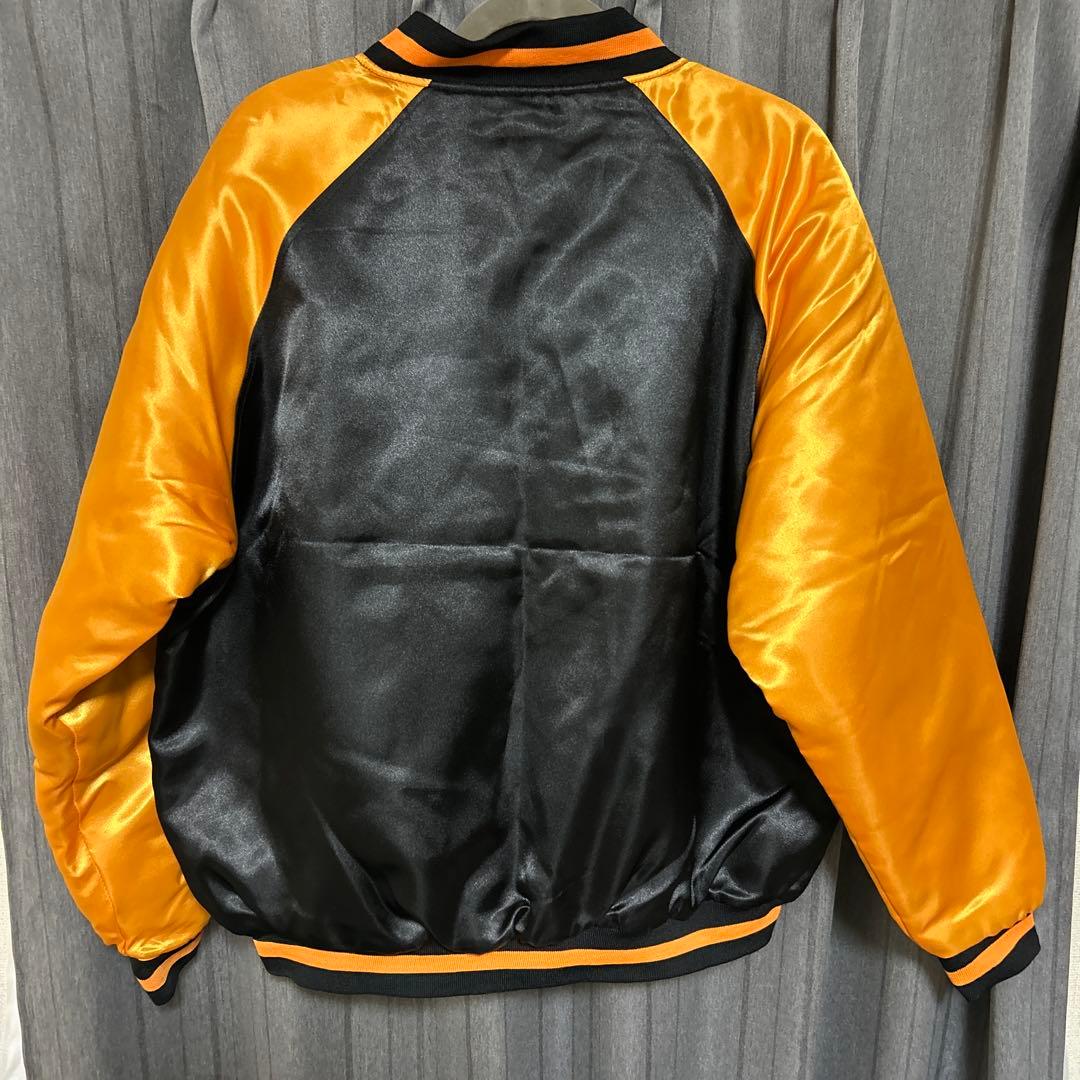 読売ジャイアンツ　シーズンシートオーナーズジャケット