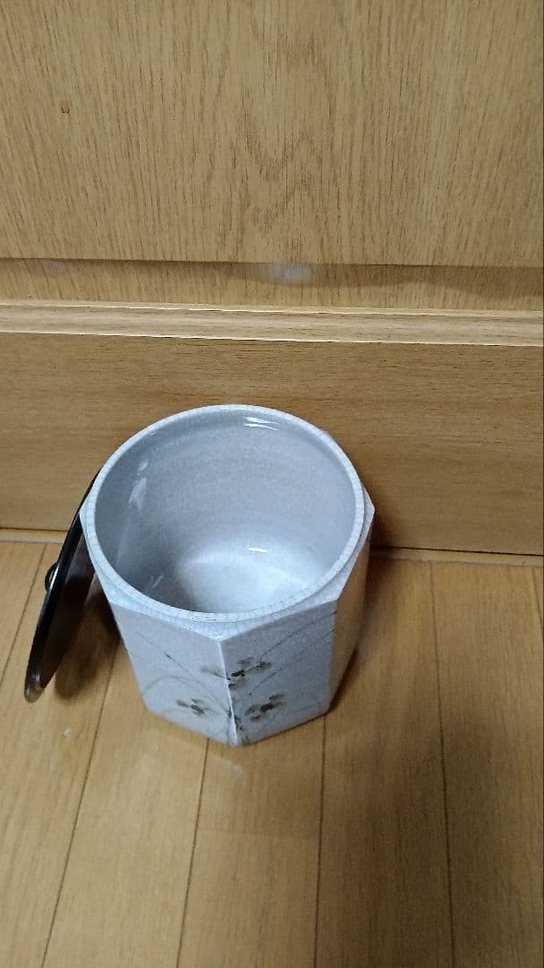 青磁　八角水指