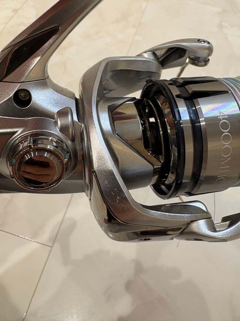 SHIMANO STRADIC 4000MHG-L スピニングリール