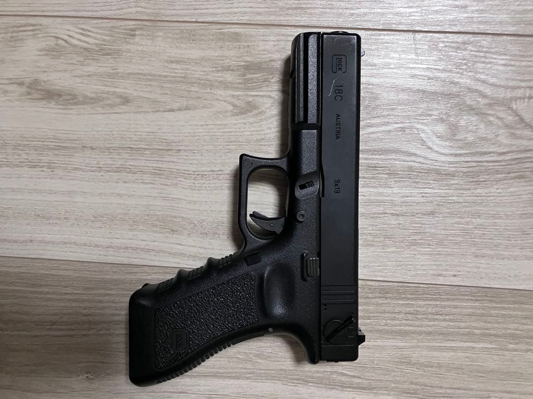 Glock 18 ガスガン マガジン2本付き