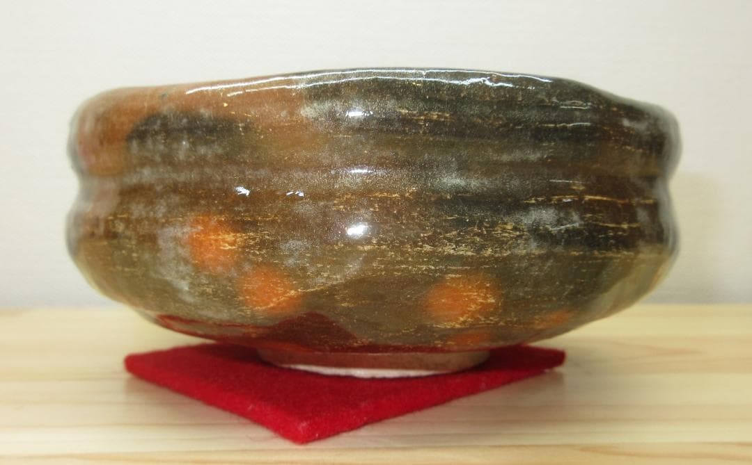 送料込【逢絢亭】茶道具 平茶碗 楽焼 赤楽 小川長楽 共箱入り