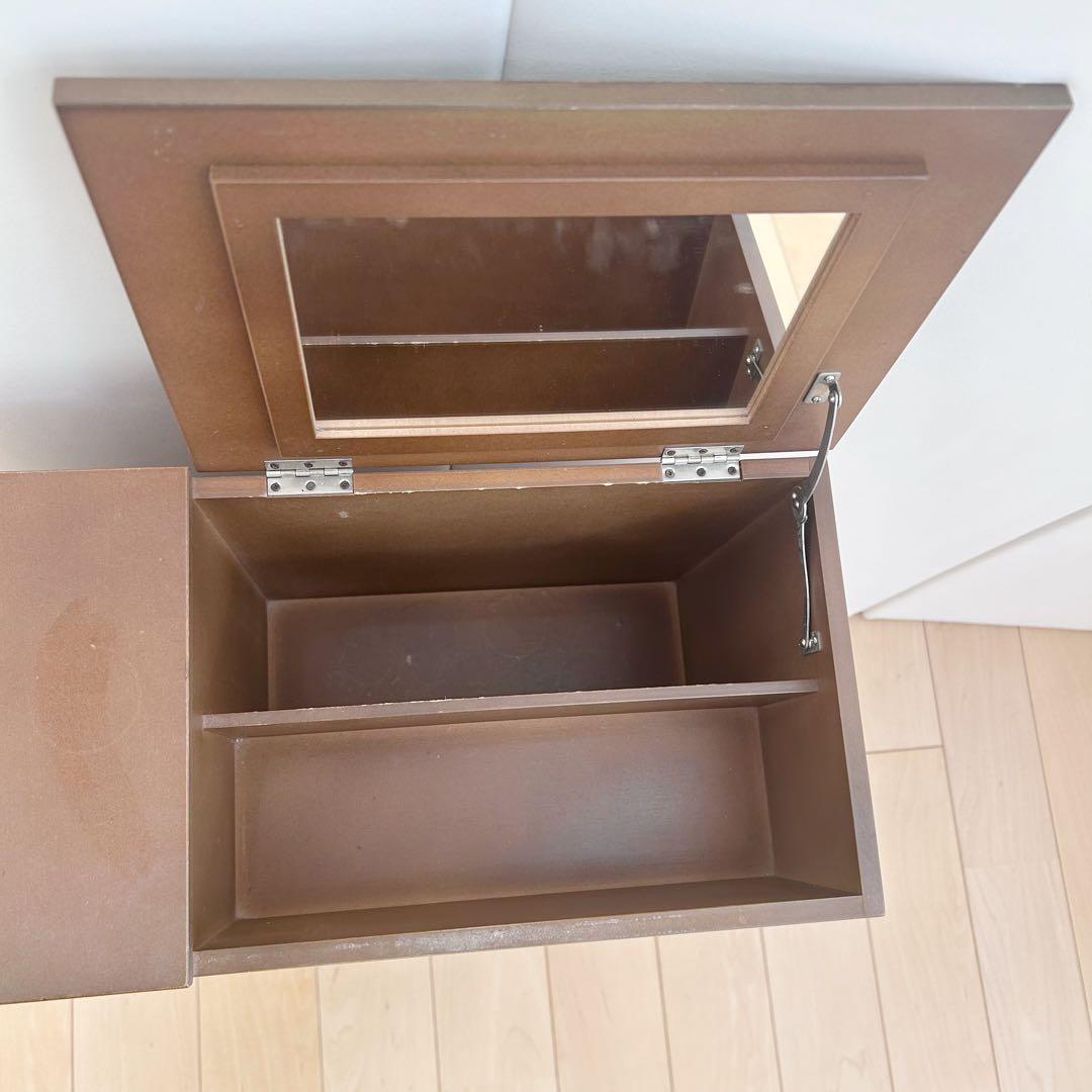 ミッキーマウス　コンパクトコスメワゴン希少　アラウニハワイピンバッジ　ディズニー