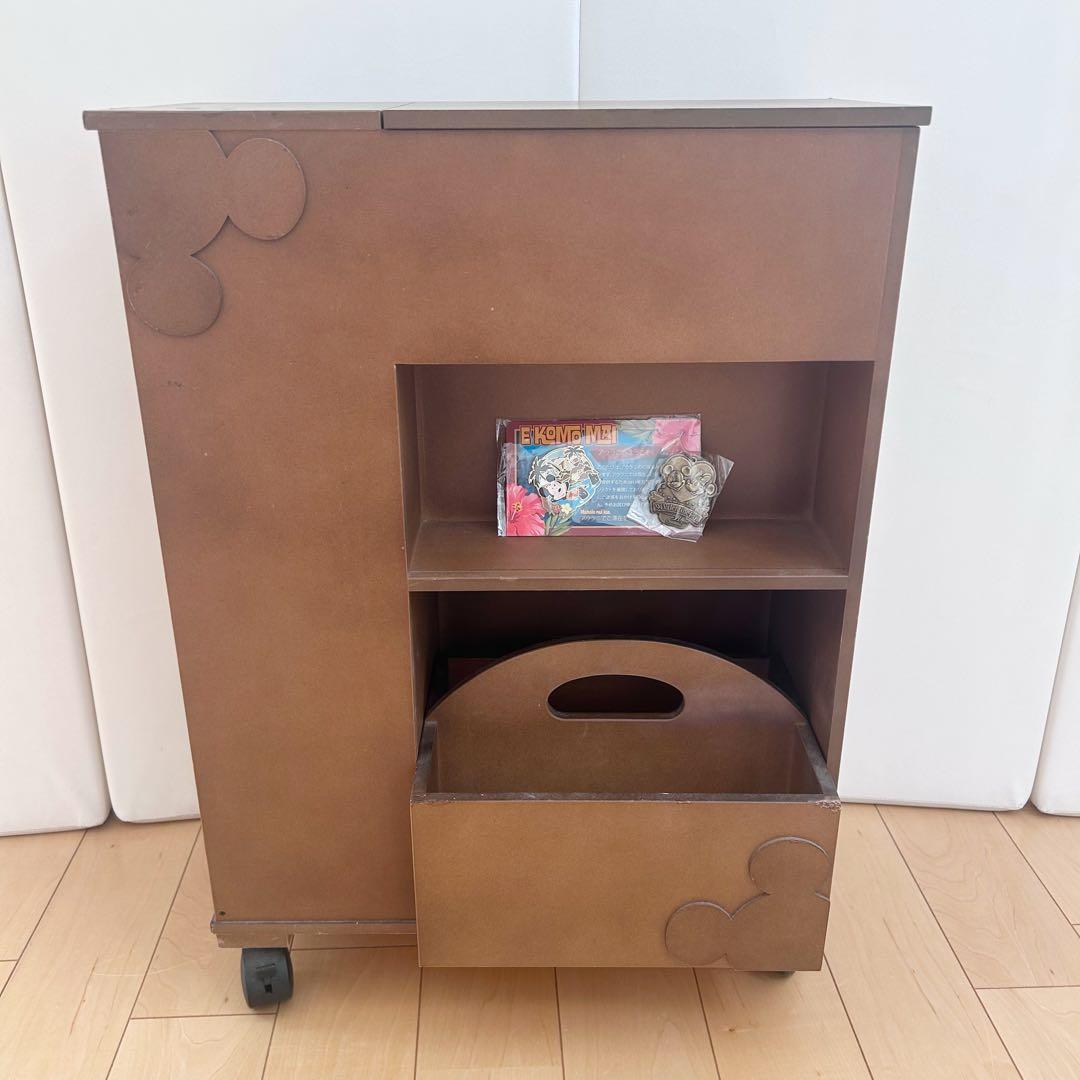 ミッキーマウス　コンパクトコスメワゴン希少　アラウニハワイピンバッジ　ディズニー