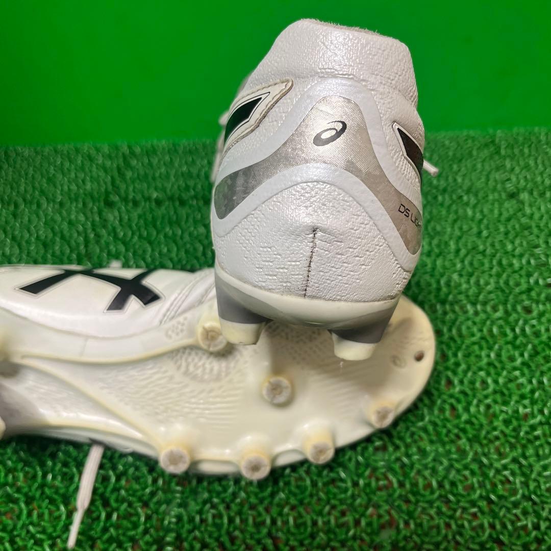 アシックス サッカースパイク DS LIGHT PRO(ホワイト×ブラック)