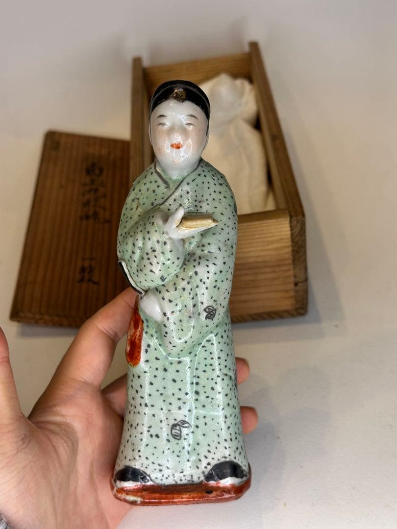 中国美術 清時代 粉彩 人物置物 共箱付 火漆封印有 骨董品 古陶磁