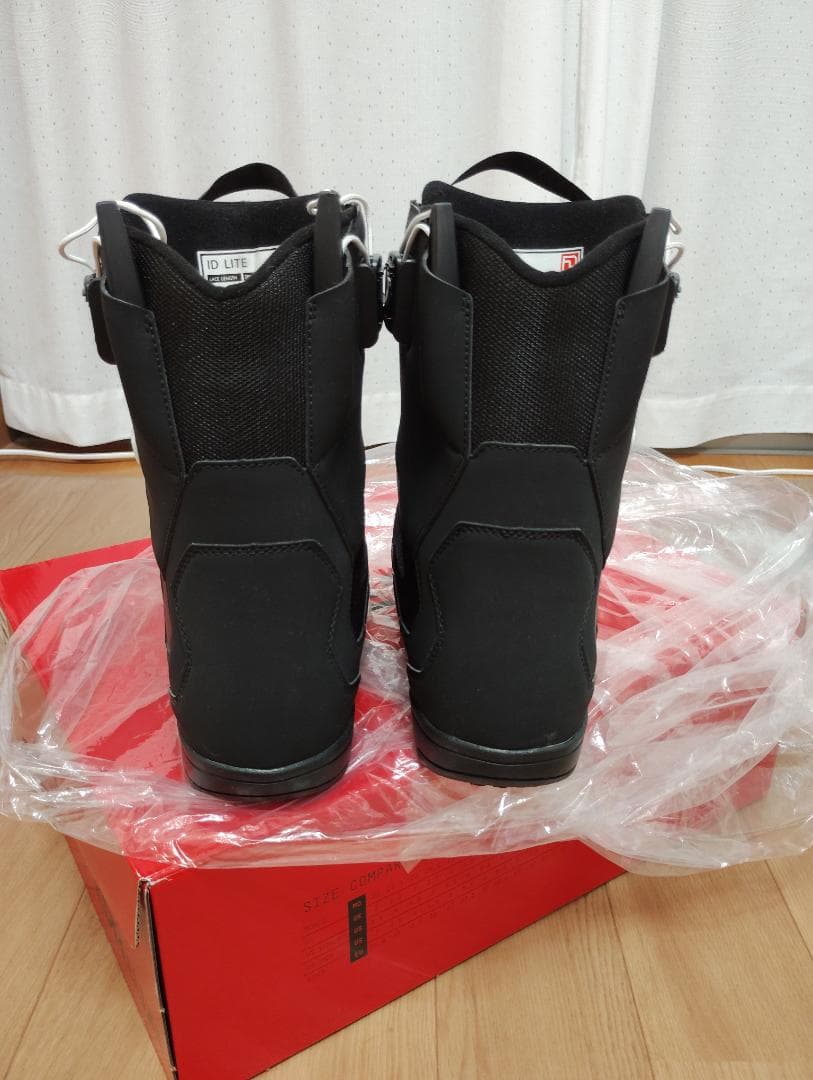 ディーラックス　スノーボードブーツID-Lite 24-25モデル 箱付