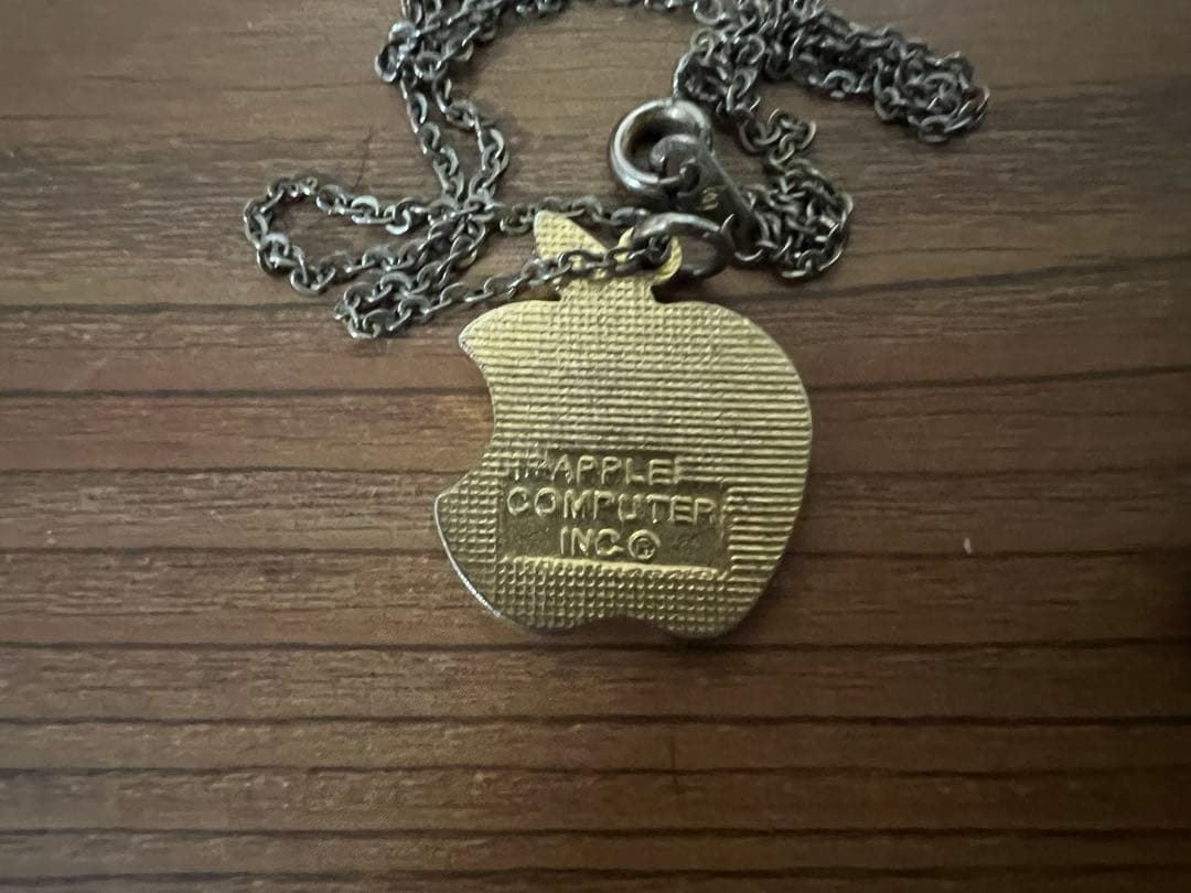 レア！　Macintosh ピンバッジ　Apple ペンダント　セット