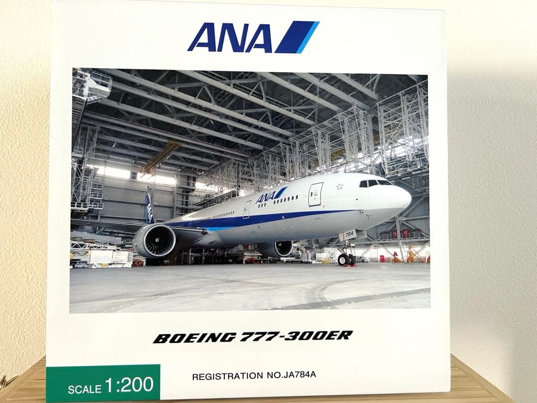週末値下げ！ ANA B777-300ER （1/200）