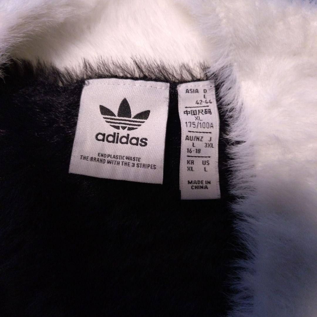 アディダス　レディースセーター