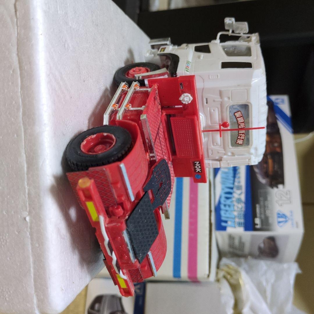 日野プロフィアトレーラーヘッドですいろいろ手を加えています