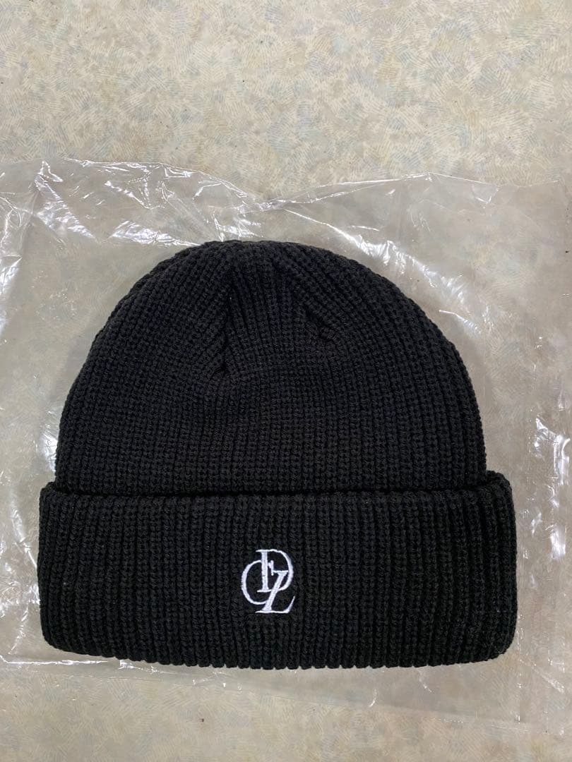 ØMI CDLニット帽　　　　　　　　　　　　　　　5500円に変更