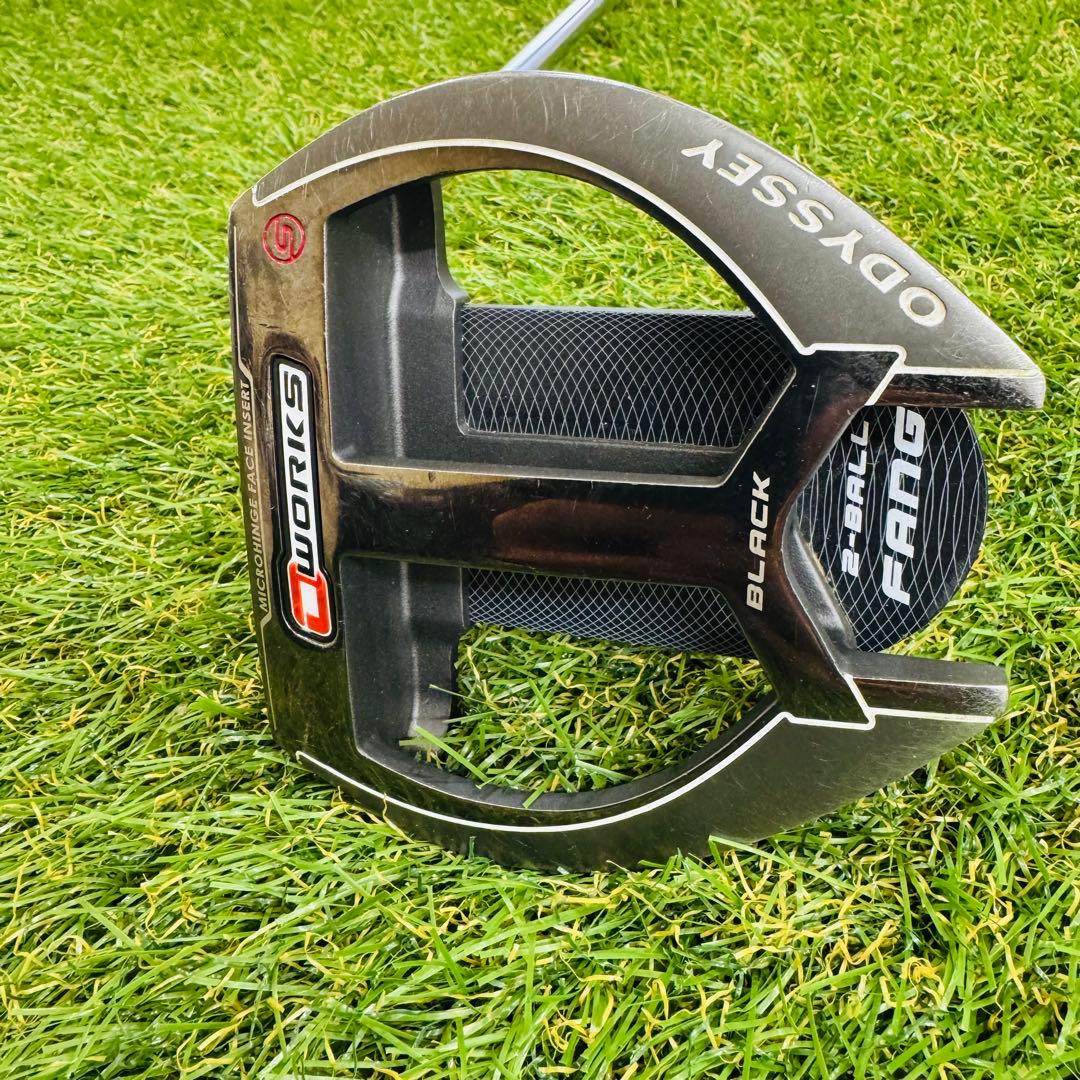 ODYSSEY O WORKS BLACK 2-BALL FANG S パター