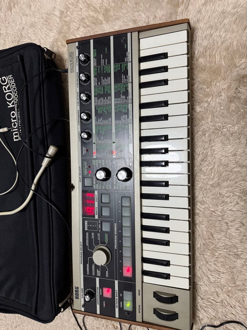 microKORG アナログシンセサイザー 37鍵