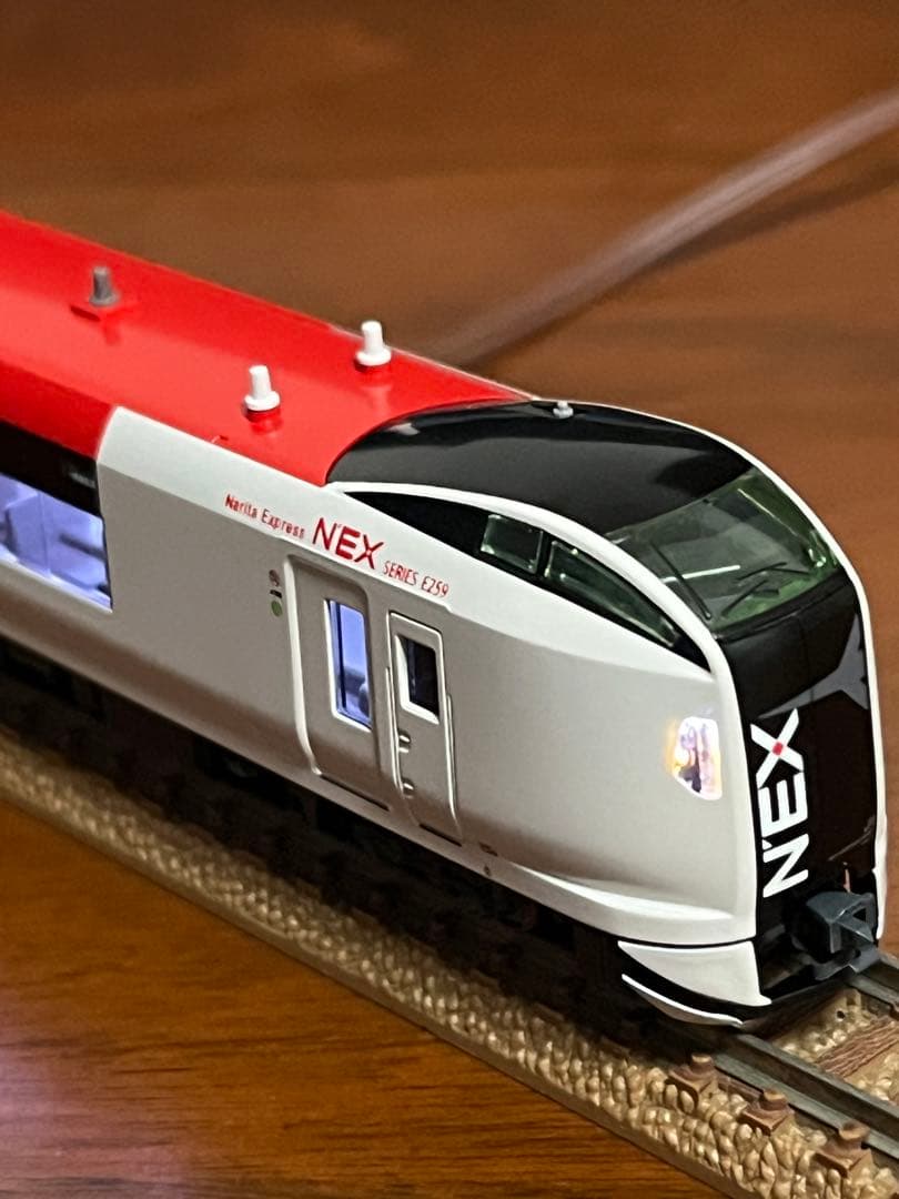 E259系成田エクスプレス6両kato ライト室内灯点灯確認済