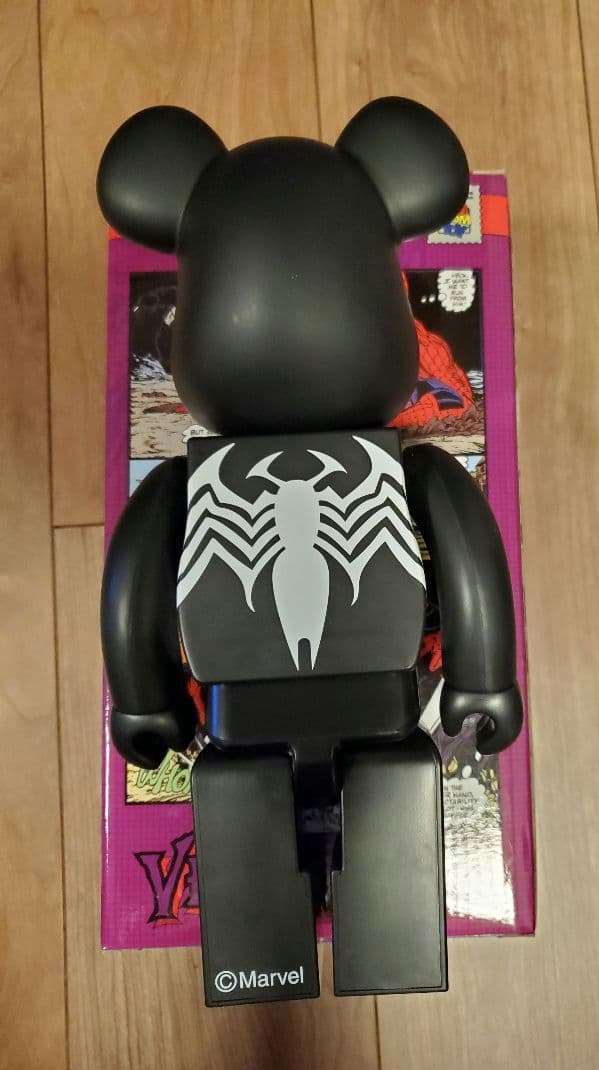 ベアブリック　400％　VENOM

marvel ヴェノム　400%