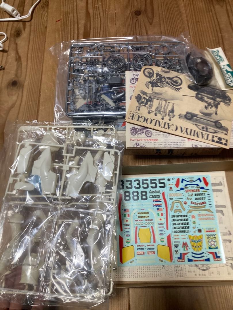 バイク　プラモデルセット　ホンダNS500 NR NSR500 RGV 未組立