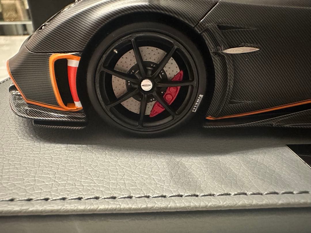 完売品 BBR 1/18 パガーニ イモラ マットブラックカーボン ミニカー