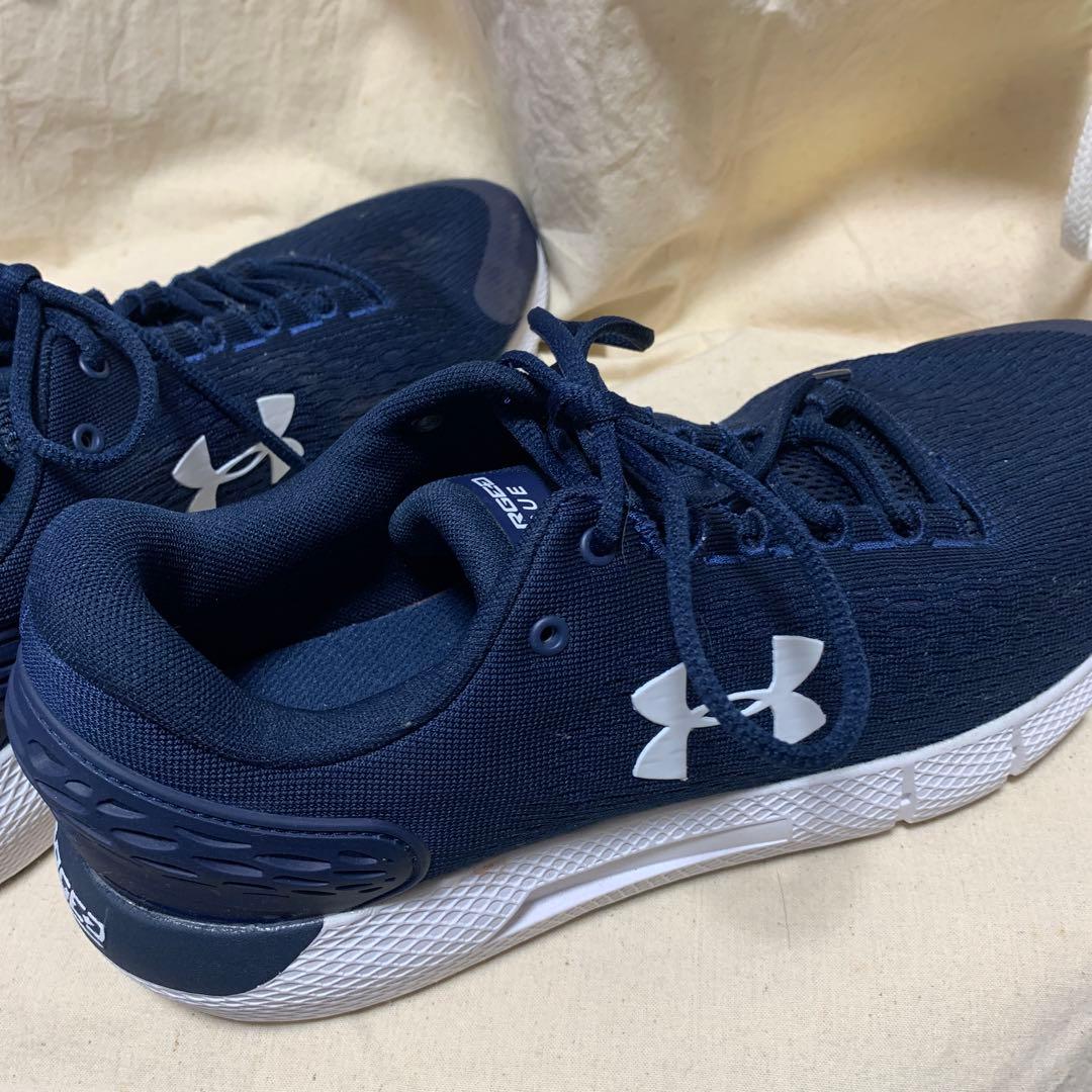 30cm アンダーアーマー　メンズシューズ　３０cm