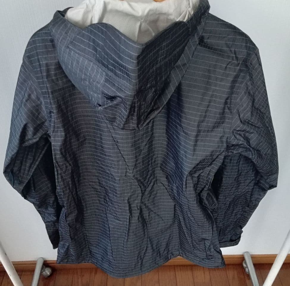 ✩BURTONスノーボード・メンズジャケット 欧米Sサイズ(中古)