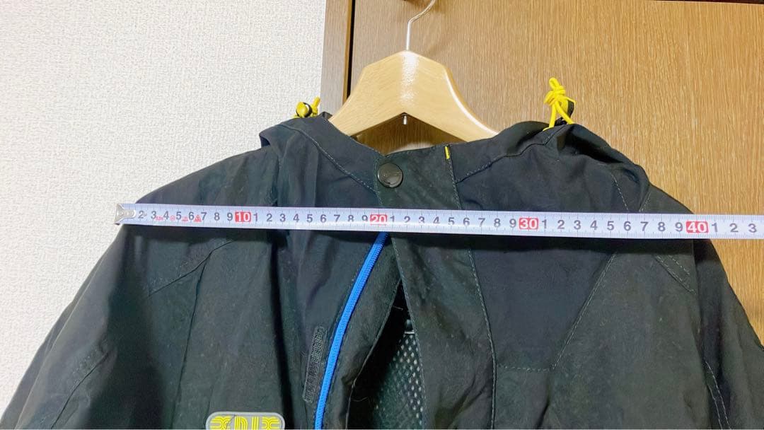 スノーボードウェア　つなぎタイプ　フード付き