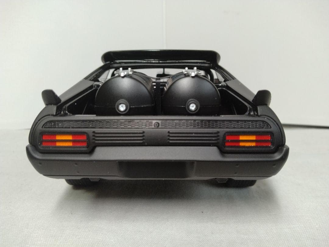 59　オートアート　1/18　マッドマックス2　The ROAD WARRIOR