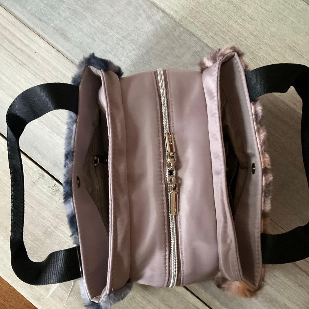 新品M.U SPORTS ヒョウ柄ファーカート保温バッグ