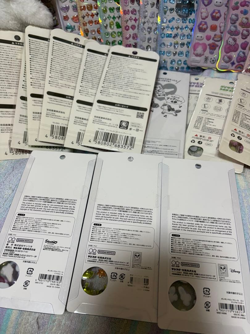 ボンボンドロップシール シール　うるちゅる　タイルシール　サンリオ ディズニー