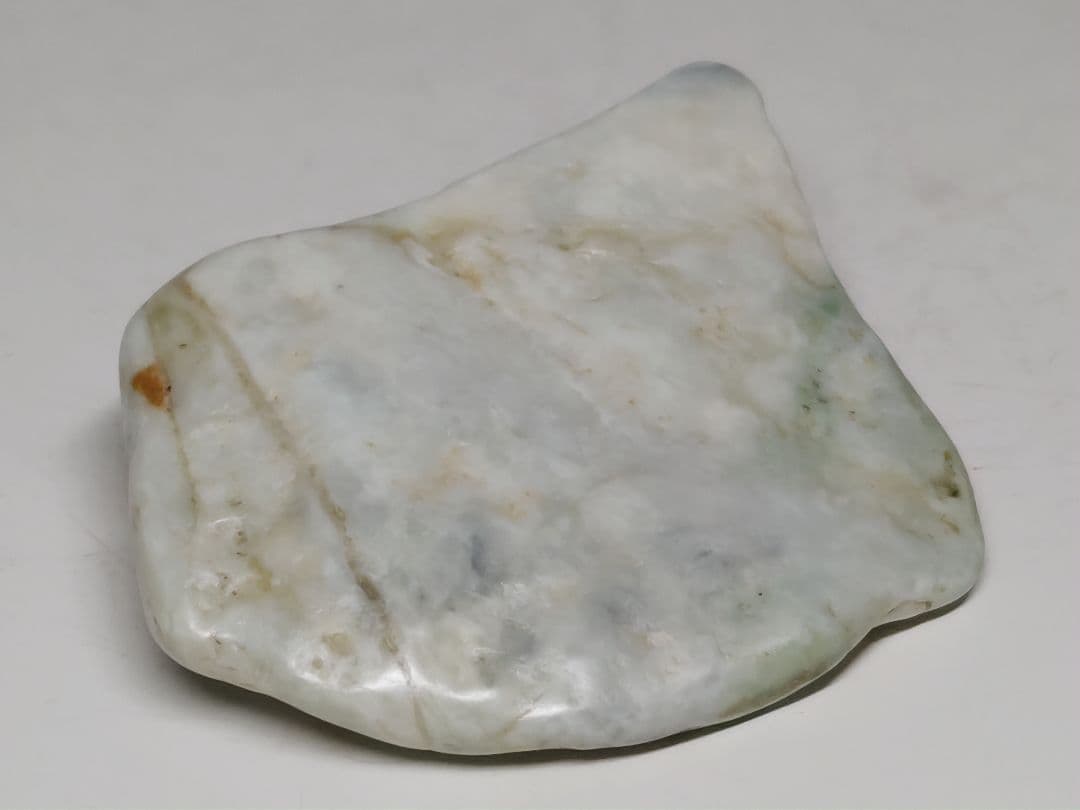 白緑 61g 翡翠 ヒスイ 原石 鑑賞石 自然石 誕生石 鉱物 鉱石 水石