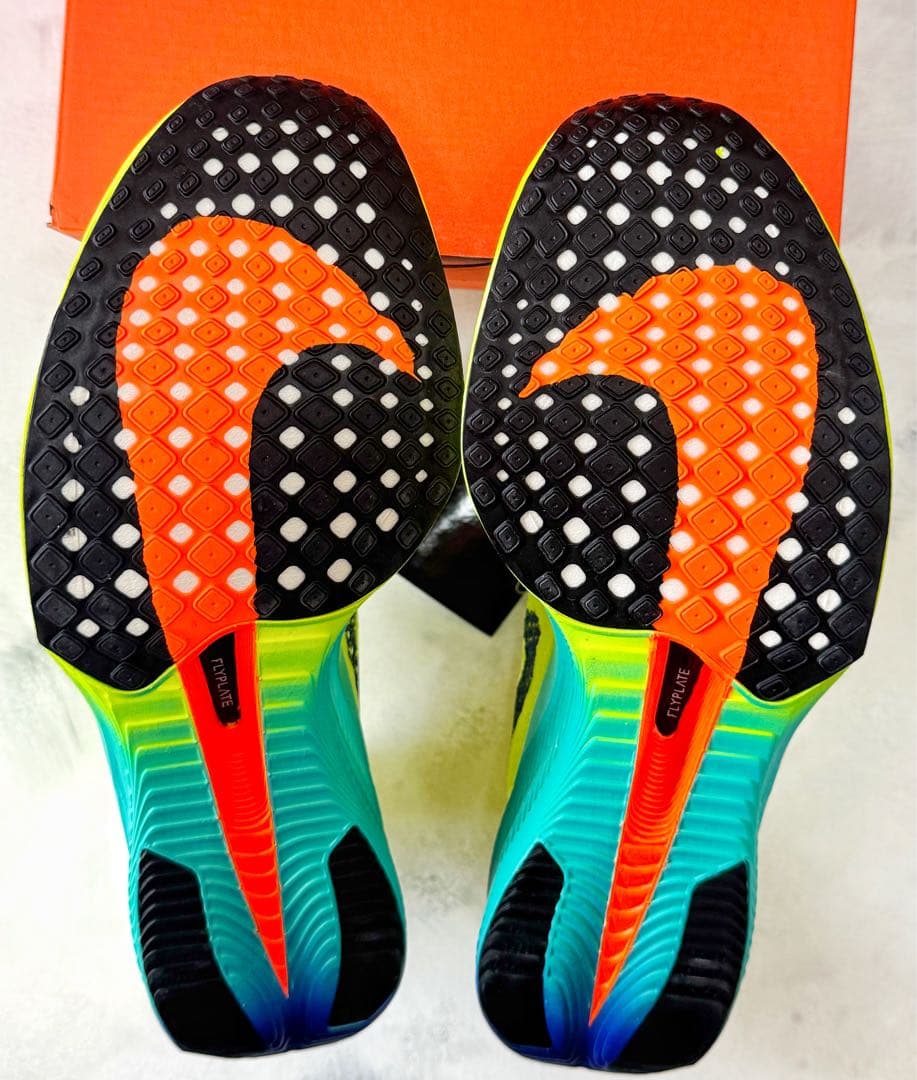 【新品未使用】ナイキ NIKE ヴェイパーフライ3 28.0cm ボルト