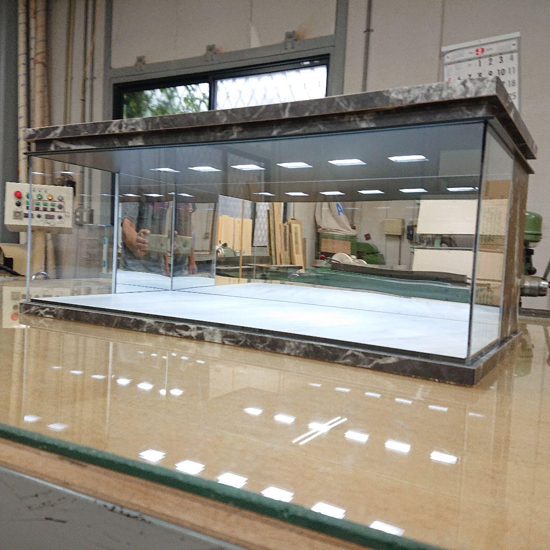 紫様　アクリルショーケース　黒大理石仕様