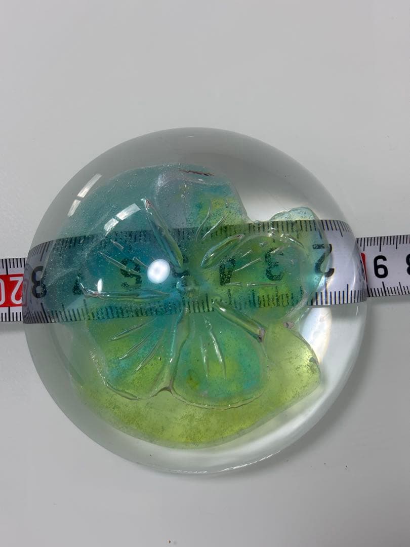 daum.花形の青緑グラデーションペーパーウェイト