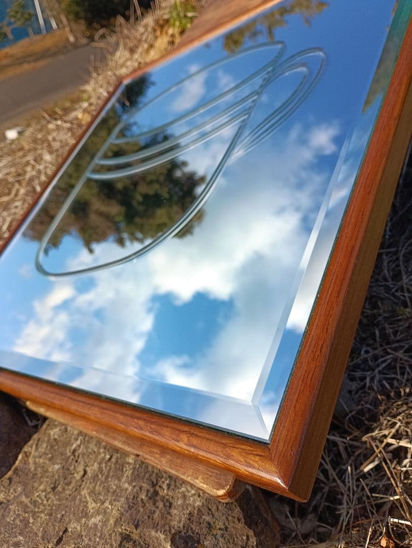 北欧　デザイナーズ　ウォールミラー　カットガラス　コーヒーカップ　モダン　チーク