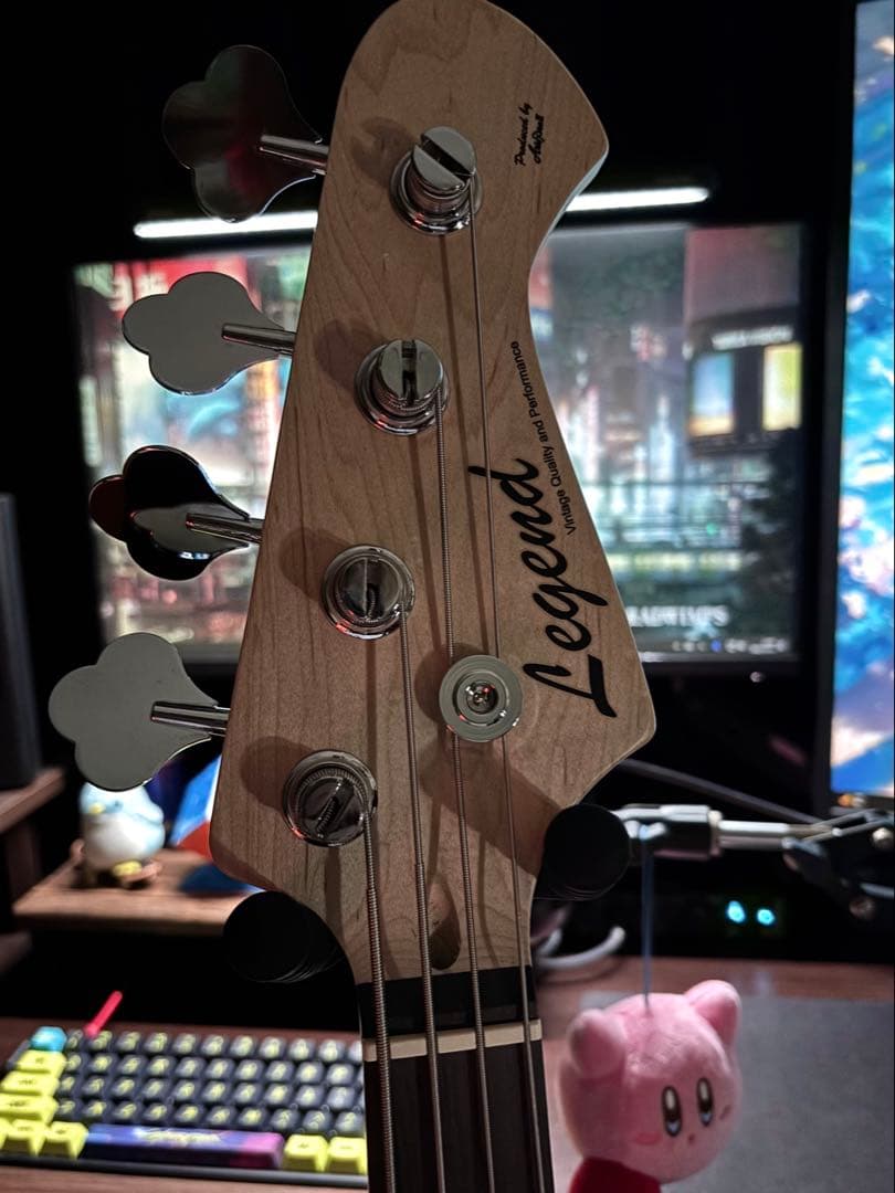 Legend エレキベース ホワイト