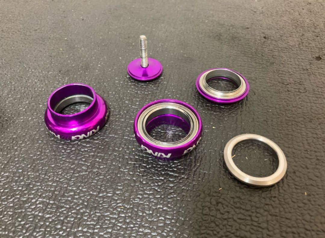 パーツ CHRIS KING NoThreadSet 1-1/8 3D VIOLET