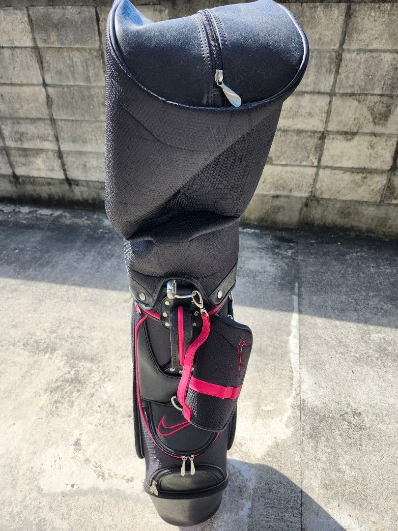 Nikeキャディバッグ 黒/ピンク