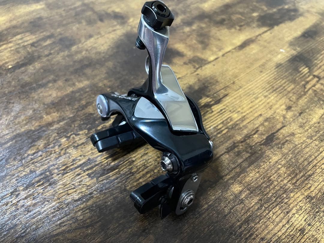 BR-9010F デュラエース ダイレクトマウントブレーキフロントのみ