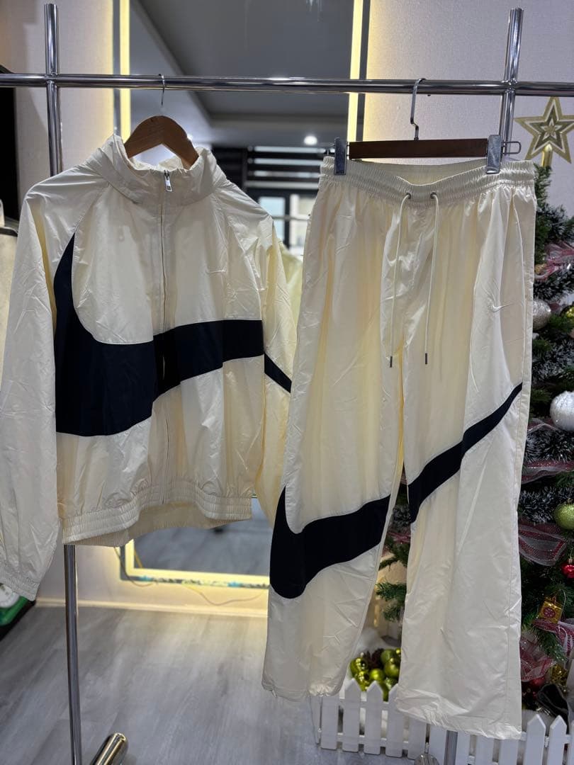 Nike ジャージ上下セット アイボリー/ブラック