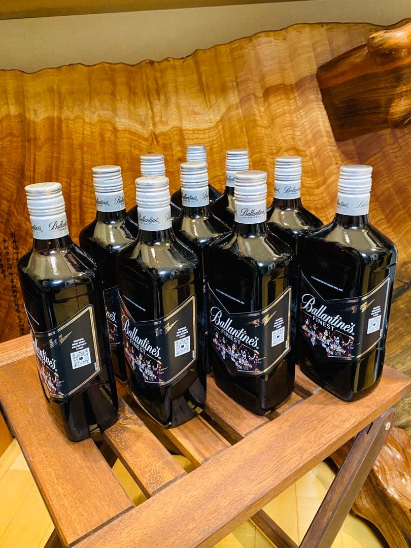 限定！バランタインファイネスト 700ml アーティストボトル KISS