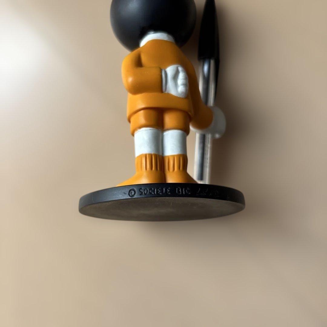 bic ボールペンスタンド　置物