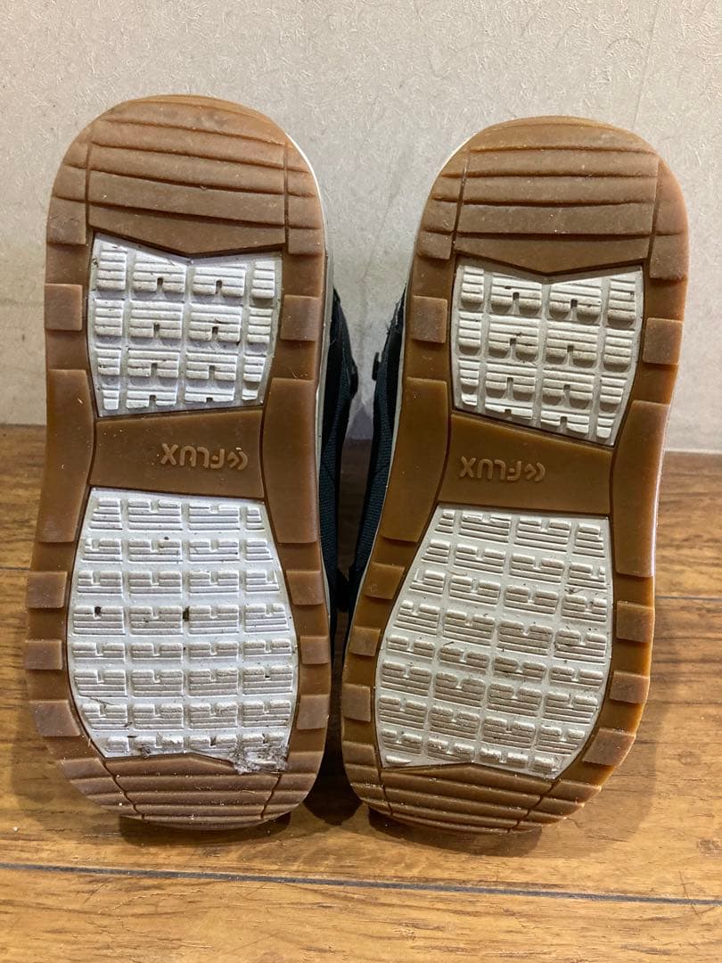 最終値下げFLUX スノーボードブーツ 24㎝used