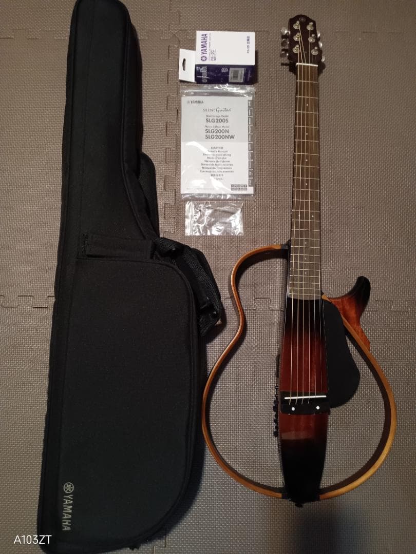 Yamaha SLG200S サイレントギター　アダプター付属