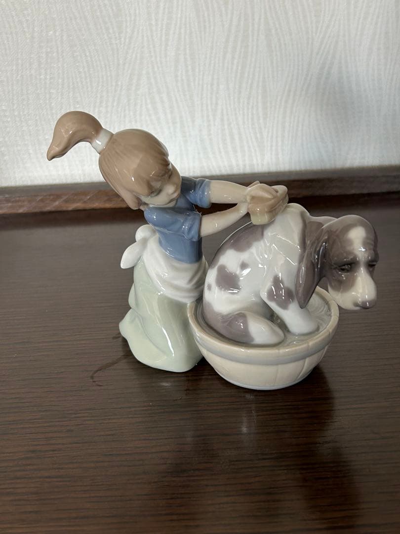 リヤドロ LLADRO きれいにしましょうね　　　　　　【定価33000円】