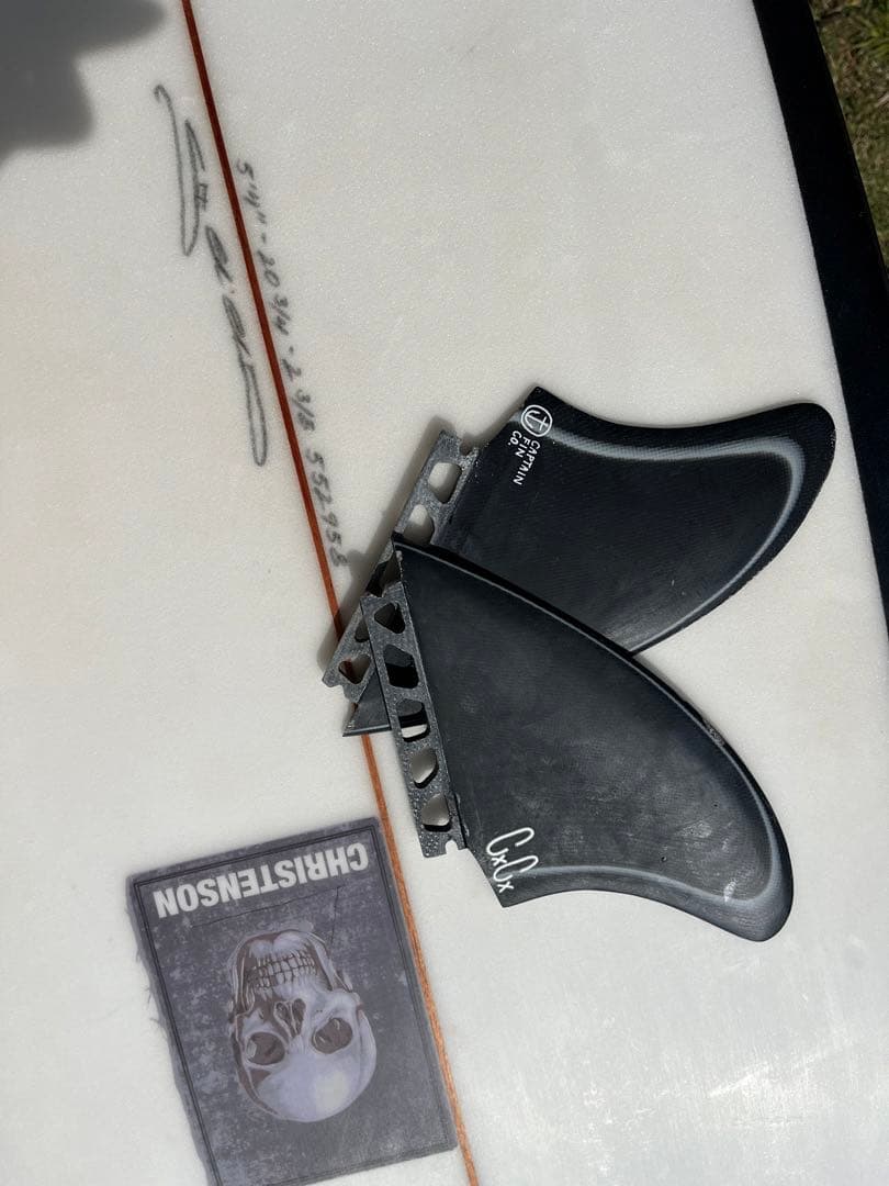 中古クリステンソンサーフボード5'4 ツインフィッシュ、フィン付き