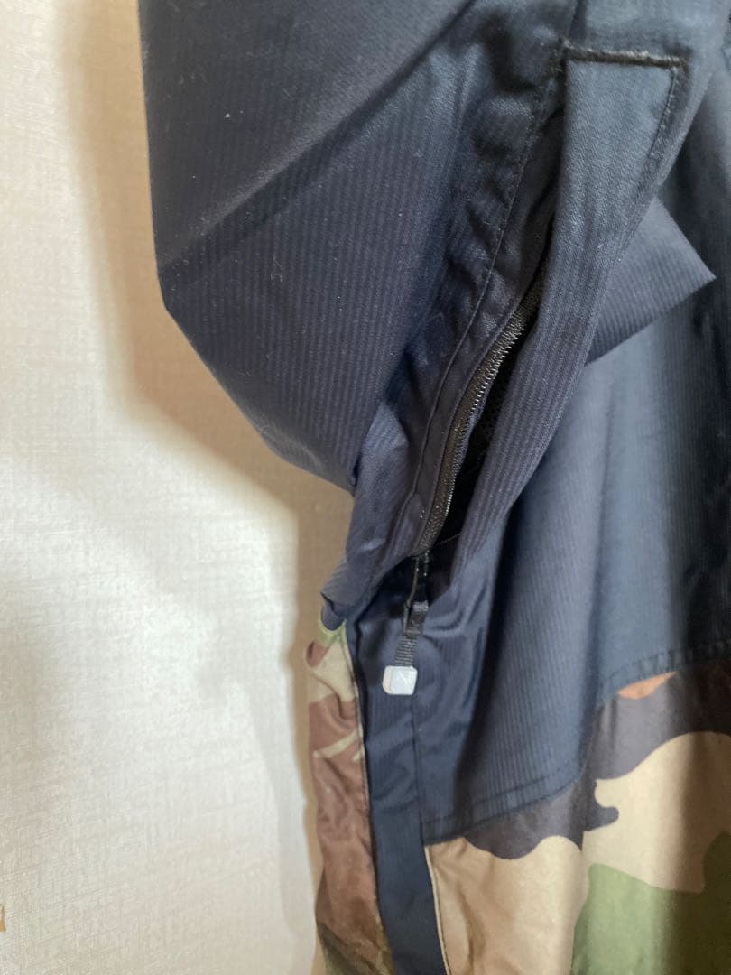 【美品】DAKINE スノーボード　ウェア　Mサイズ