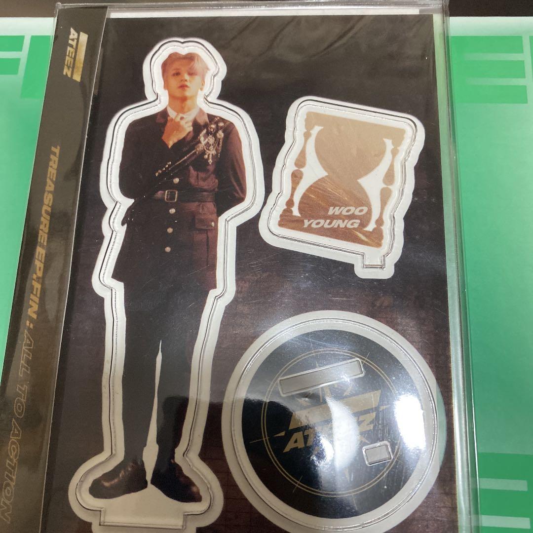 ウヨン アクスタ