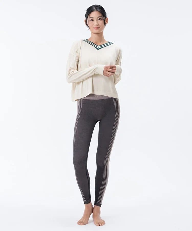 新品未使用SUKALAレギンスとブラトップ付きカレッジVネックプルオーバーL