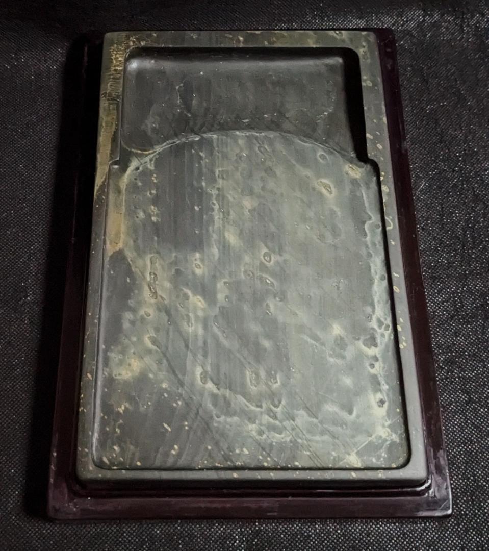 【歙州門字硯】◆金暈金星・金花紋・水波刷絲紋の青琅玕美石◆九吋◆唐木箱◆水舷坑